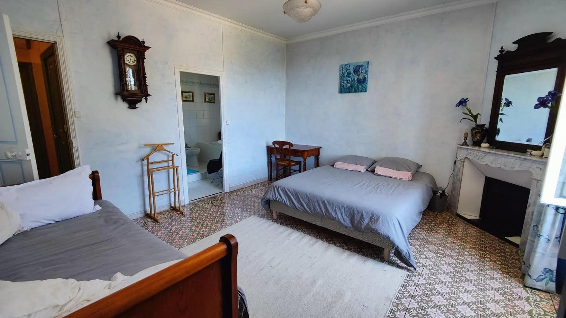 Kwatera prywatna Chambre 3 Personnes Avec Salle De Bain Dans Mas Du Luberon Robion en Luberon