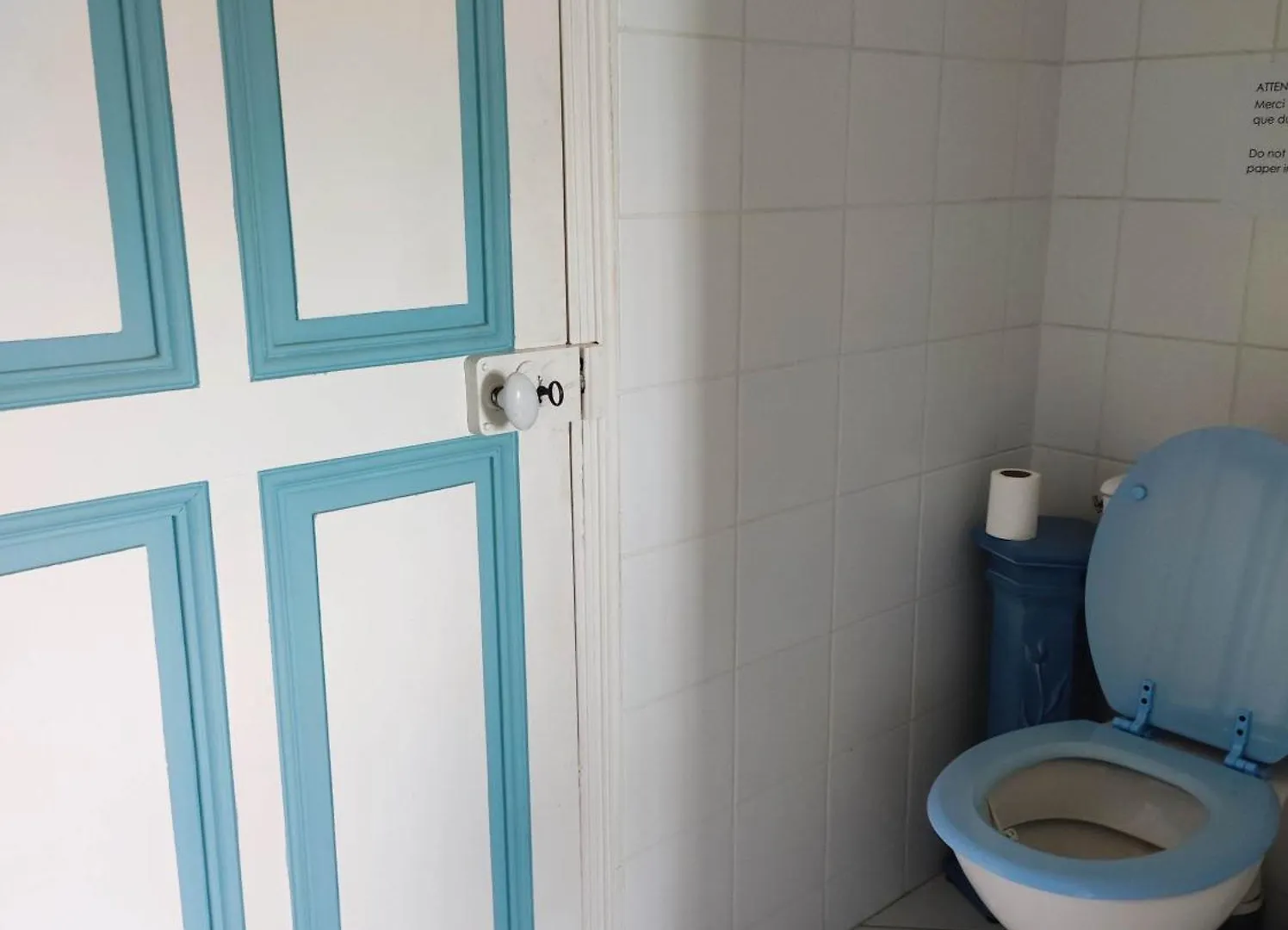 Chambre 3 Personnes Avec Salle De Bain Dans Mas Du Luberon Robion en Luberon Francja